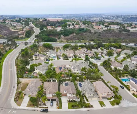 View/Area - 3693 Strata Dr, Carlsbad, CA 92010 photo 5 of 10