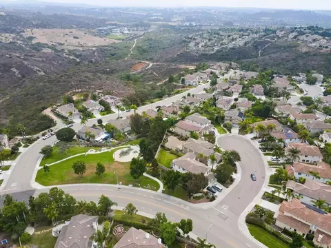 View/Area - 3693 Strata Dr, Carlsbad, CA 92010 photo 7 of 10