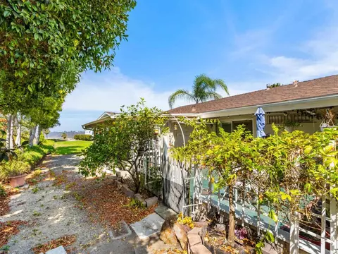 Exterior - 3615 Vista Bella #16, Oceanside, CA 92057 photo 6 of 8