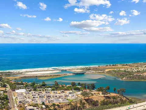 View/Area - 1731 Gascony Rd, Encinitas, CA 92024 photo 9 of 16