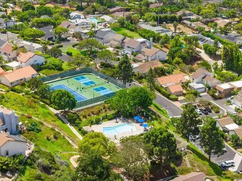 View/Area - 1731 Gascony Rd, Encinitas, CA 92024 photo 14 of 16