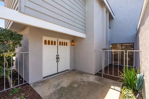 Exterior - 1731 Gascony Rd, Encinitas, CA 92024 photo 5 of 10