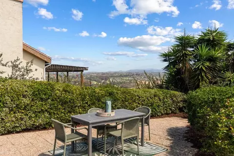 Exterior - 1731 Gascony Rd, Encinitas, CA 92024 photo 2 of 10