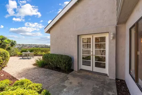 Exterior - 1731 Gascony Rd, Encinitas, CA 92024 photo 6 of 10