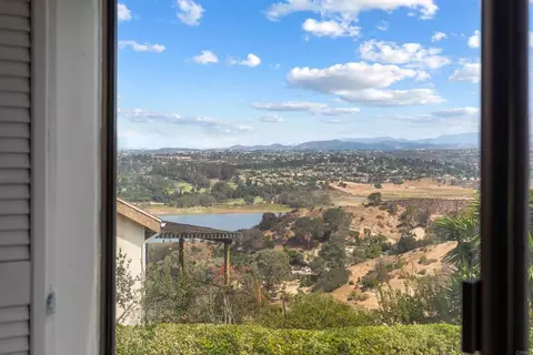 View/Area - 1731 Gascony Rd, Encinitas, CA 92024 photo 12 of 16