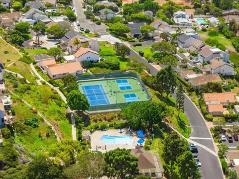View/Area - 1731 Gascony Rd, Encinitas, CA 92024 photo 15 of 16