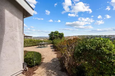 Exterior - 1731 Gascony Rd, Encinitas, CA 92024 photo 7 of 10