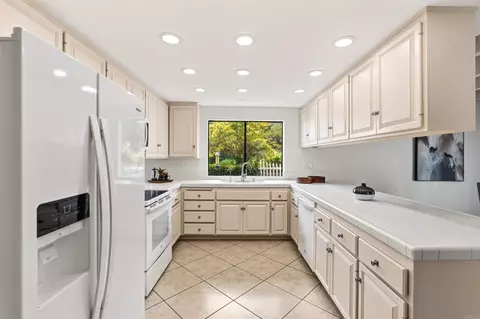 Kitchen - 1731 Gascony Rd, Encinitas, CA 92024 photo 2 of 3
