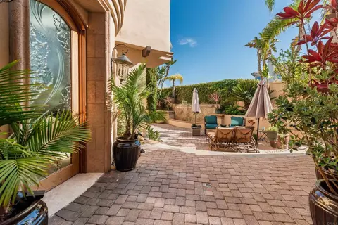 Exterior - 7104 Aviara Dr, Carlsbad, CA 92011 photo 5 of 14