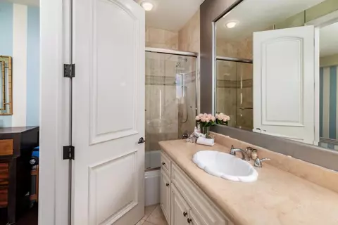 Bath - 7104 Aviara Dr, Carlsbad, CA 92011 photo 5 of 8