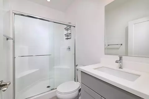 Bath - 1836 Red Willow Way, Oceanside, CA 92056 photo 4 of 4