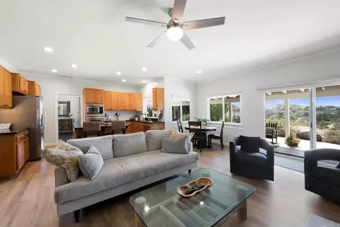 Living - 1850 Canyon Heights Rd, Fallbrook, CA 92028 photo 4 of 6
