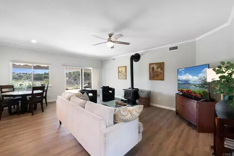 Living - 1850 Canyon Heights Rd, Fallbrook, CA 92028 photo 3 of 6