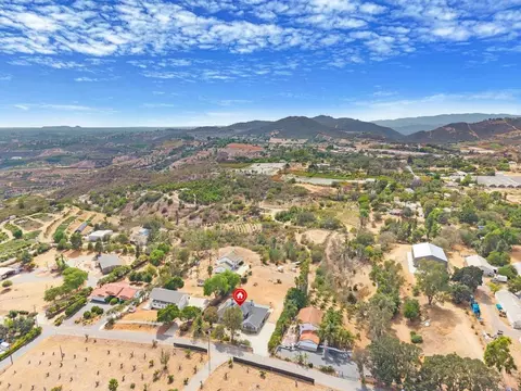 View/Area - 1850 Canyon Heights Rd, Fallbrook, CA 92028 photo 3 of 7