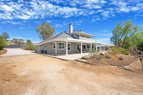 Exterior - 1850 Canyon Heights Rd, Fallbrook, CA 92028 photo 3 of 9