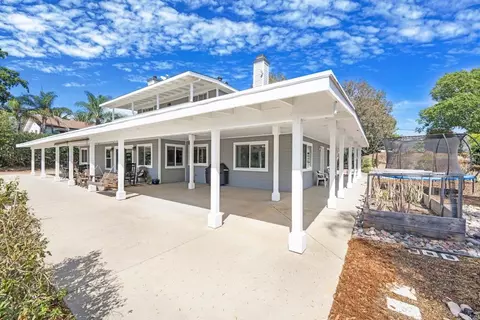 Exterior - 1850 Canyon Heights Rd, Fallbrook, CA 92028 photo 7 of 9