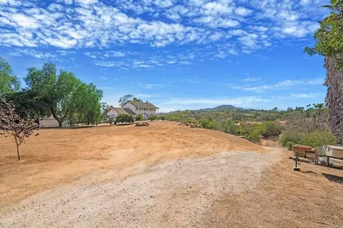 Exterior - 1850 Canyon Heights Rd, Fallbrook, CA 92028 photo 9 of 9