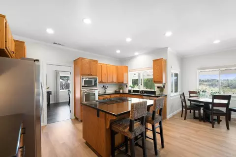 Kitchen - 1850 Canyon Heights Rd, Fallbrook, CA 92028 photo 2 of 4