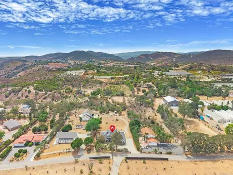 View/Area - 1850 Canyon Heights Rd, Fallbrook, CA 92028 photo 6 of 7