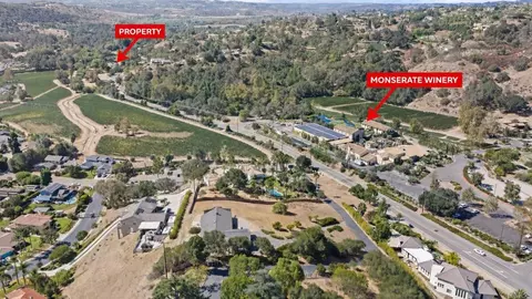 View/Area - 3404 Oak Cliff Dr #5, Fallbrook, CA 92028 photo 1 of 1
