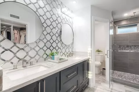 Bath - 1488 Powell Rd, Oceanside, CA 92056 photo 4 of 4