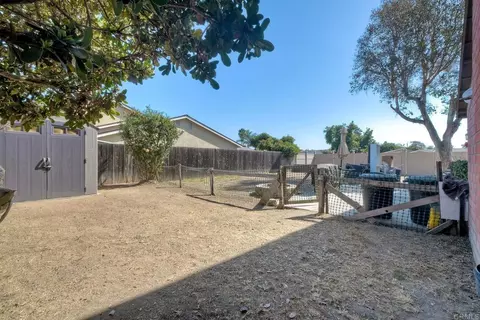 Exterior - 4608 Vinyard St, Oceanside, CA 92057 photo 4 of 7