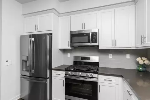 Kitchen - 328 Waverunner Ct, Santee, CA 92071 photo 2 of 3