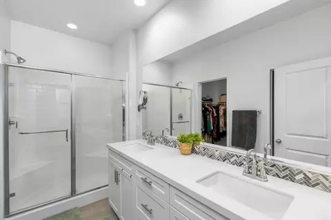 Bath - 328 Waverunner Ct, Santee, CA 92071 photo 2 of 3