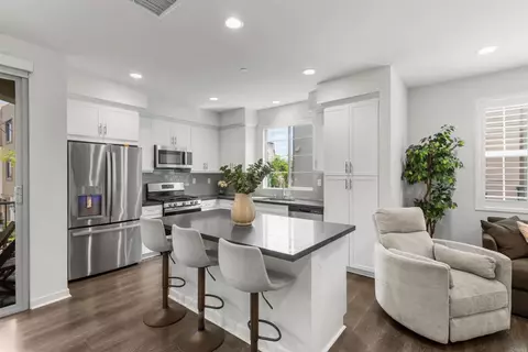 Kitchen - 328 Waverunner Ct, Santee, CA 92071 photo 1 of 3