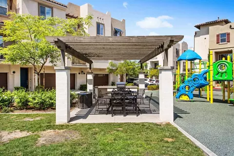 Exterior - 328 Waverunner Ct, Santee, CA 92071 photo 9 of 13