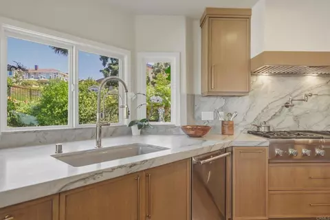 Kitchen - 2140 Janis Way, Carlsbad, CA 92008 photo 8 of 8