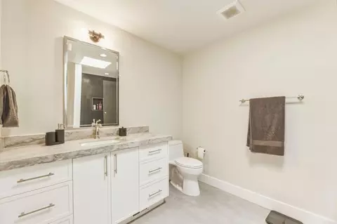 Bath - 2140 Janis Way, Carlsbad, CA 92008 photo 9 of 11