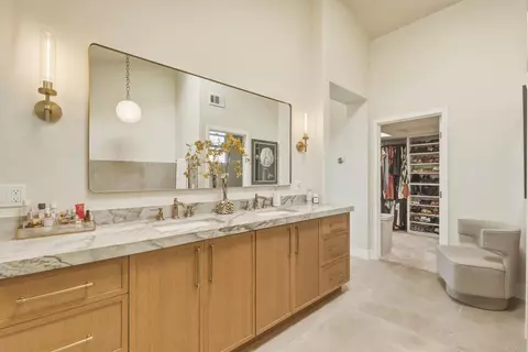 Bath - 2140 Janis Way, Carlsbad, CA 92008 photo 5 of 11