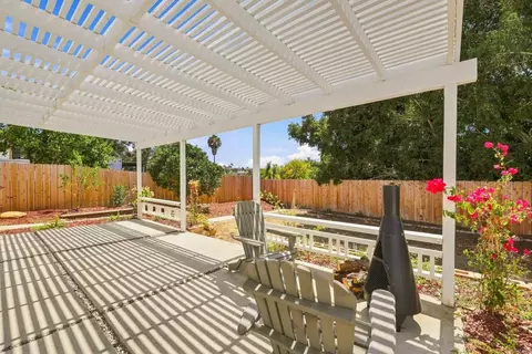 Exterior - 361 E Indian Rock Rd, Vista, CA 92084 photo 6 of 11