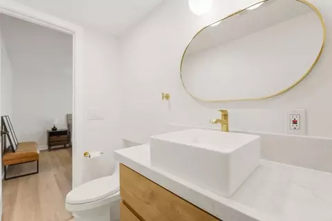 Bath - 361 E Indian Rock Rd, Vista, CA 92084 photo 6 of 6