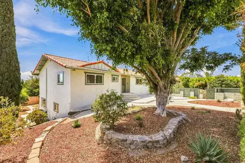 Exterior - 361 E Indian Rock Rd, Vista, CA 92084 photo 8 of 11