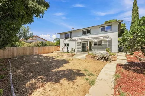 Exterior - 361 E Indian Rock Rd, Vista, CA 92084 photo 4 of 11