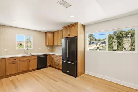 Kitchen - 361 E Indian Rock Rd, Vista, CA 92084 photo 4 of 4