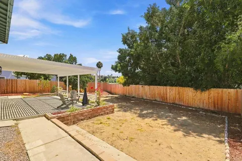 Exterior - 361 E Indian Rock Rd, Vista, CA 92084 photo 5 of 11