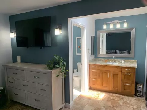 Bath - 2496 Rudder Rd, Oceanside, CA 92054 photo 1 of 2