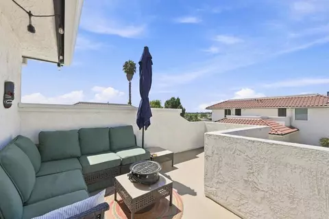 Exterior - 320 Grapevine Rd #2, Vista, CA 92083 photo 5 of 8