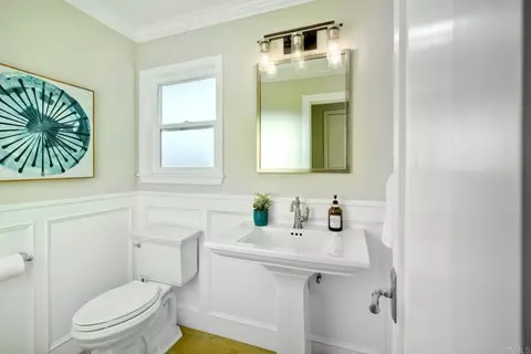 Bath - 1413 Trabert Ranch Rd, Encinitas, CA 92024 photo 3 of 5