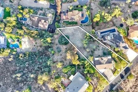 View/Area - 1413 Trabert Ranch Rd, Encinitas, CA 92024 photo 2 of 3