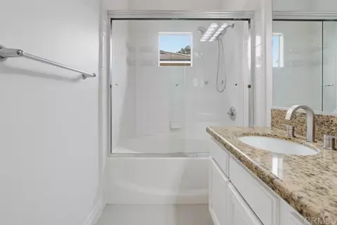 Bath - 4505 Milano Way, Oceanside, CA 92057 photo 3 of 6