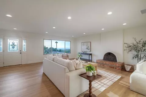 Living - 2185 Hawley Dr, Vista, CA 92084 photo 3 of 5