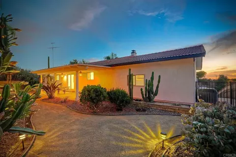Exterior - 2185 Hawley Dr, Vista, CA 92084 photo 9 of 14
