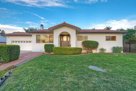 Exterior - 2185 Hawley Dr, Vista, CA 92084 photo 7 of 14