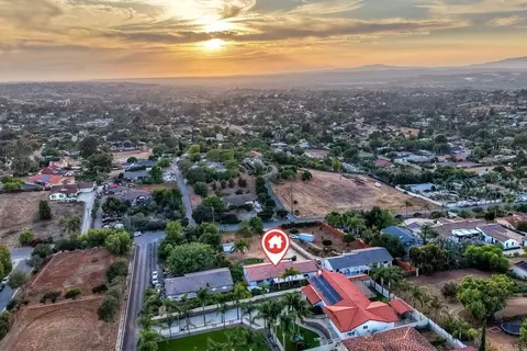 View/Area - 2185 Hawley Dr, Vista, CA 92084 photo 6 of 7