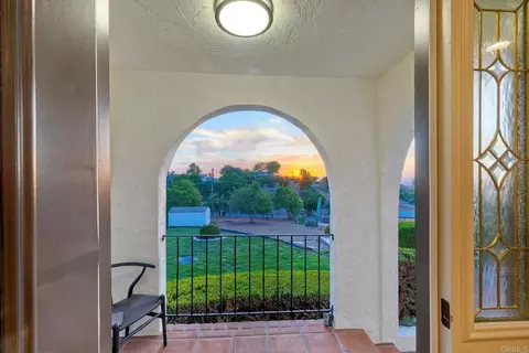 Entry Way - 2185 Hawley Dr, Vista, CA 92084 photo 1 of 1