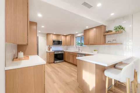 Kitchen - 2185 Hawley Dr, Vista, CA 92084 photo 1 of 6